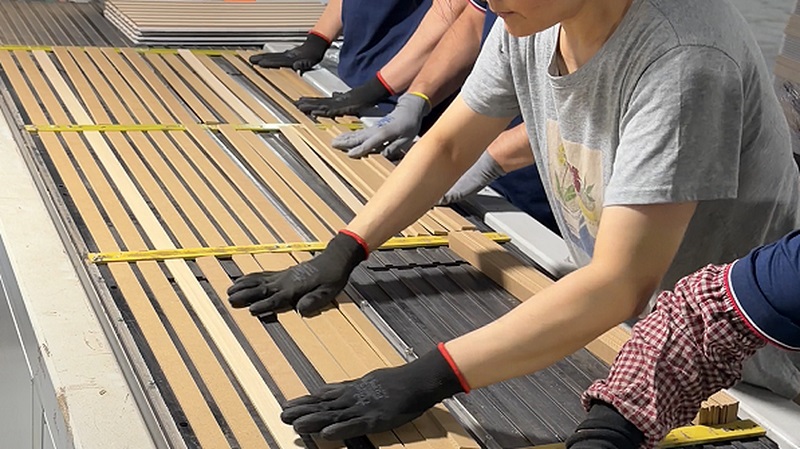 Por dentro de nossa fábrica de painéis acústicos: da produção de precisão ao envio em massa Por dentro de nossa fábrica de painéis acústicos: da produção de precisão ao envio em massa